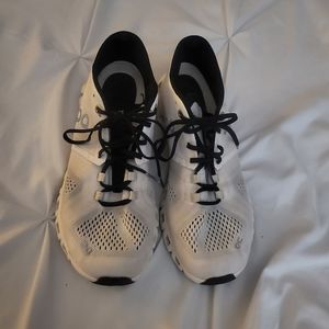 On Cloud Cloud X Women's Size 8